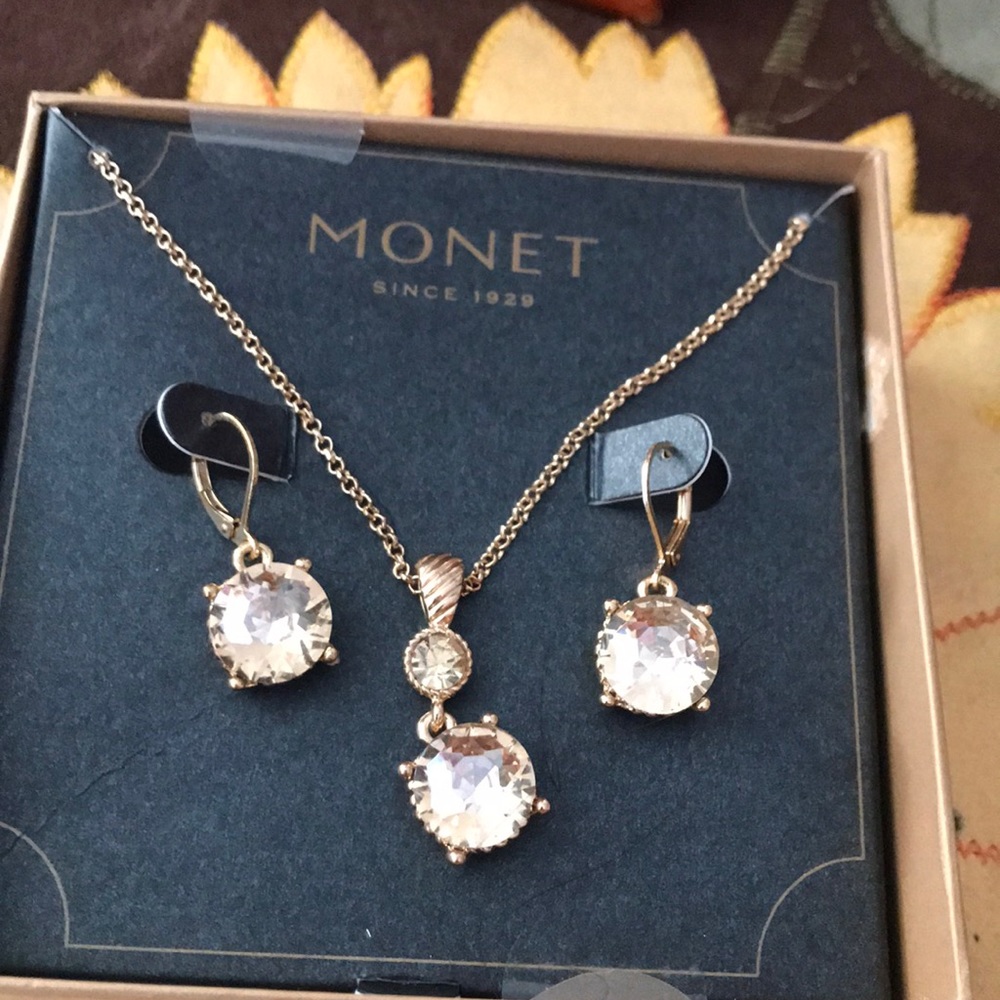 Necklace withEarrings
